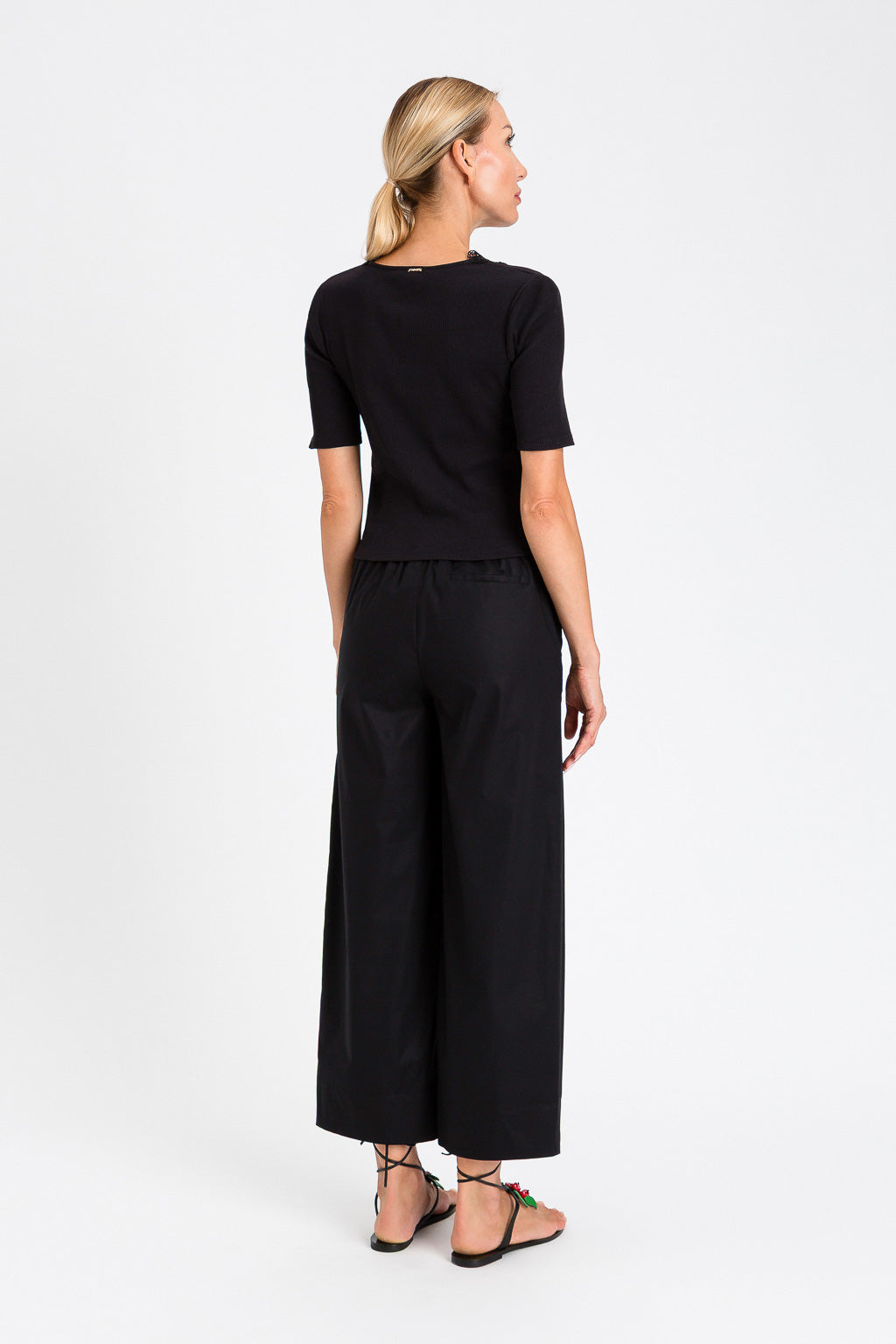 PANTALÓN NEGRO GOMA