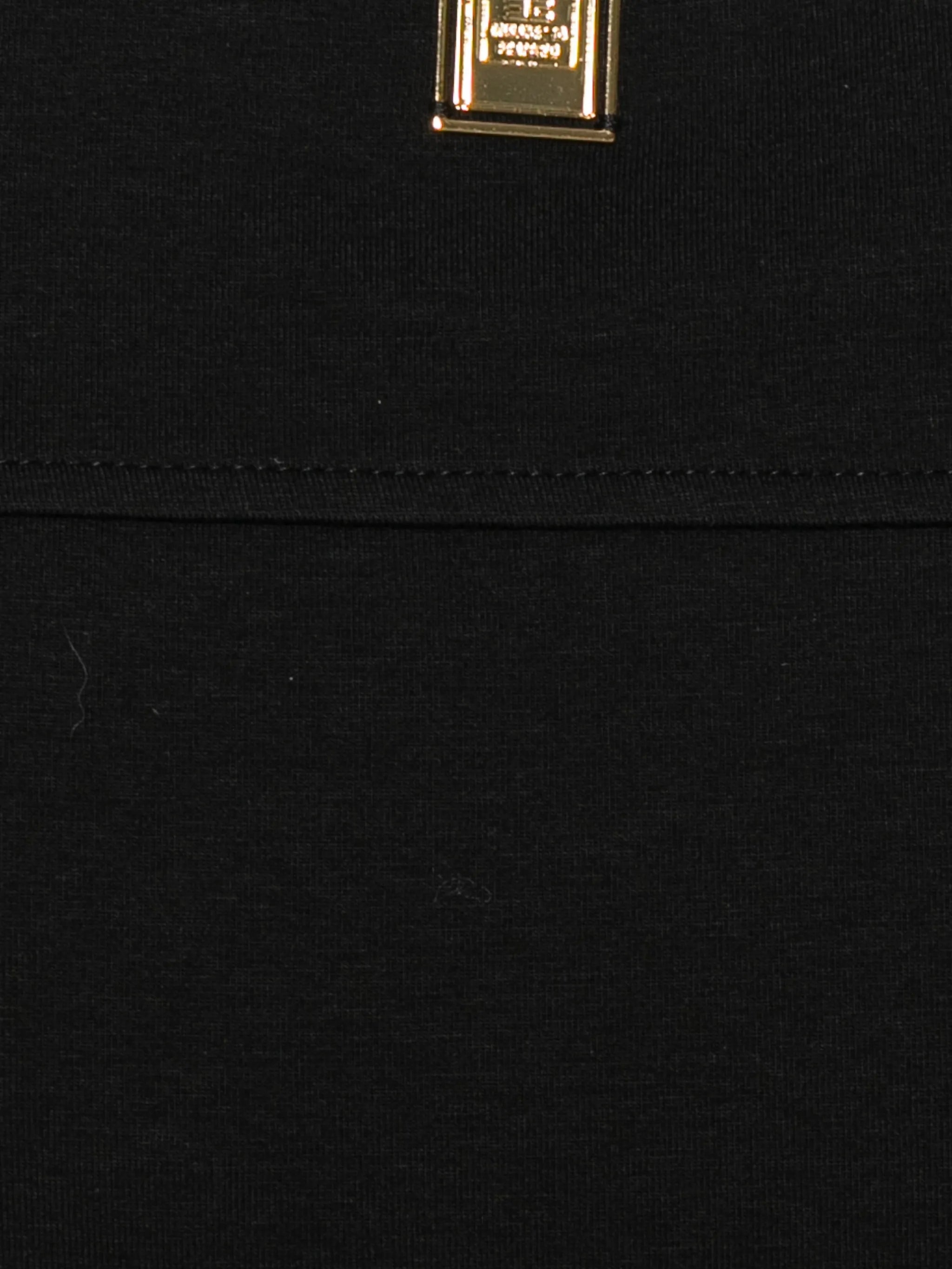CAMISETA BOTONES