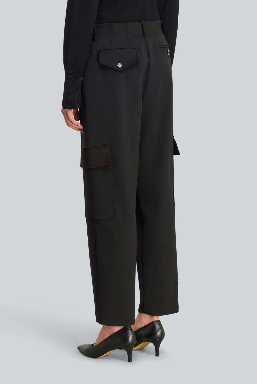 PANTALÓN BOLSILLO TRASERO