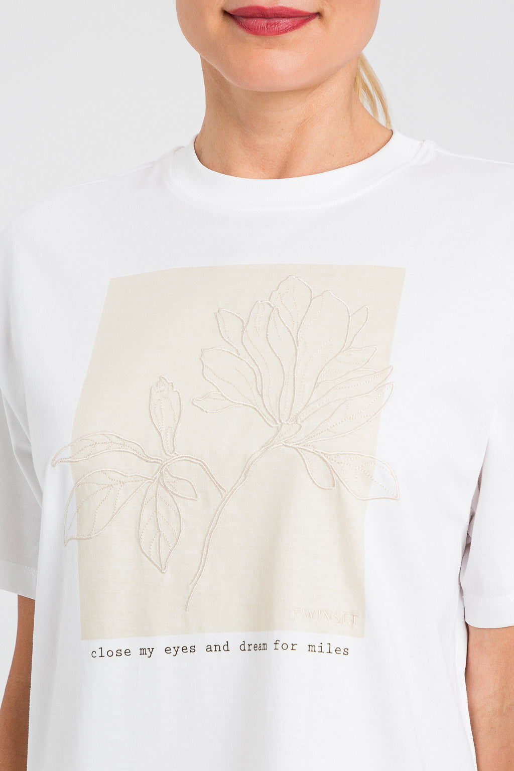 CAMISETA CLOSE
