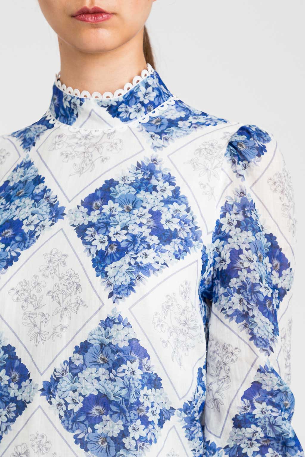 VESTIDO ROMBOS FLORES