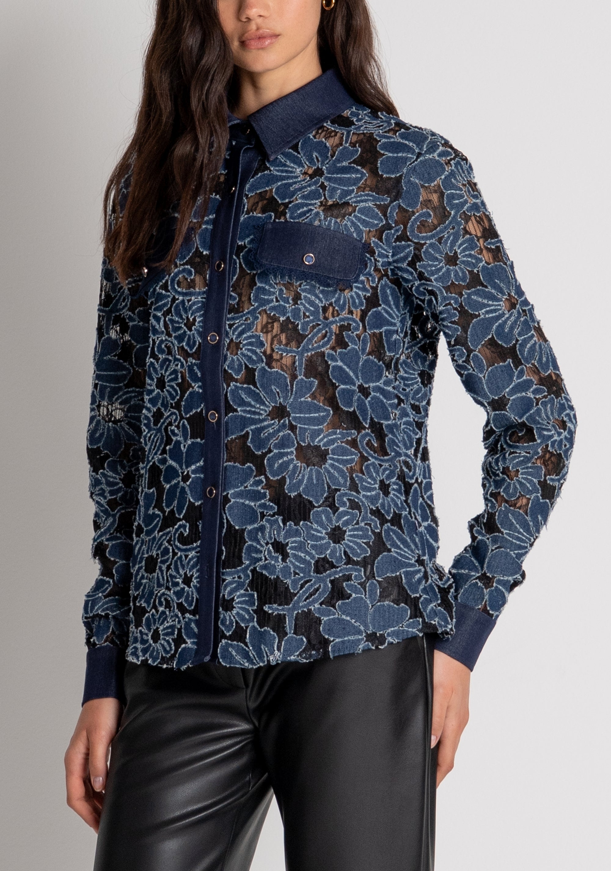CAMISA FLORES ENCAJE