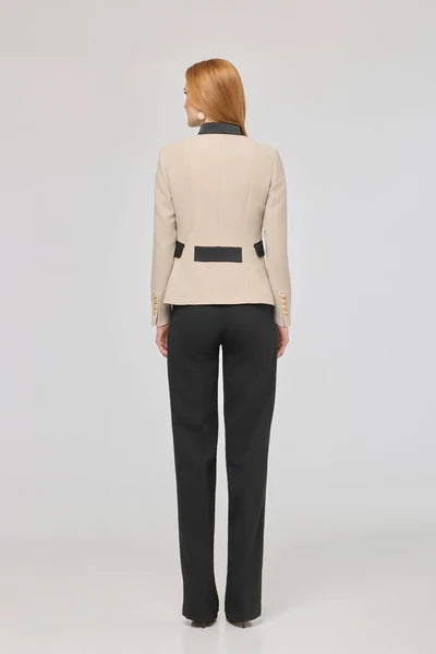 BLAZER CORTA BORDADA BEIGE RENATA