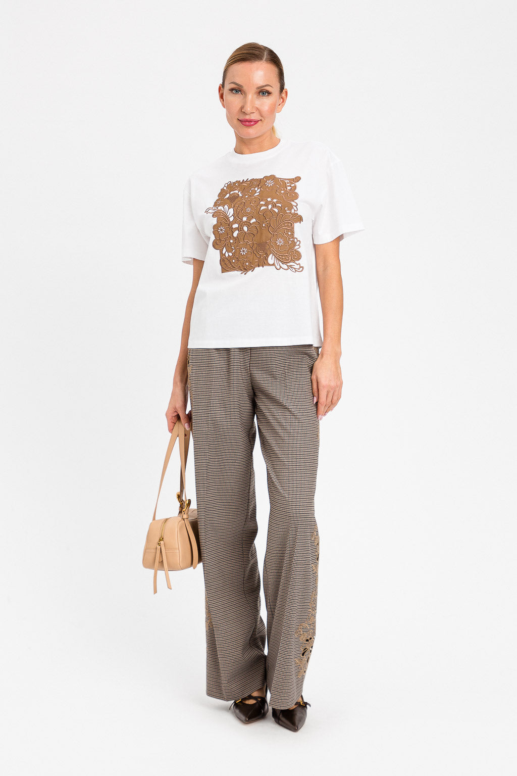 PANTALÓN BORDADO