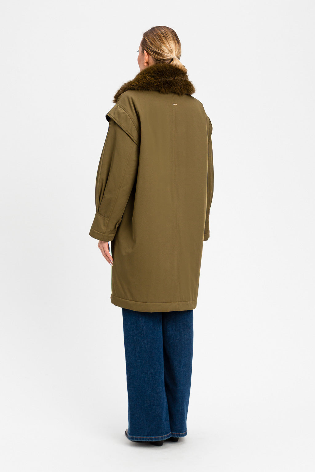 TRENCH PELO CUELLO