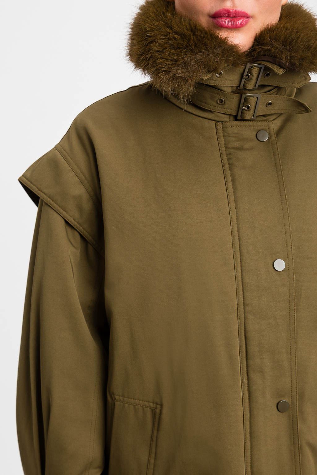 TRENCH PELO CUELLO