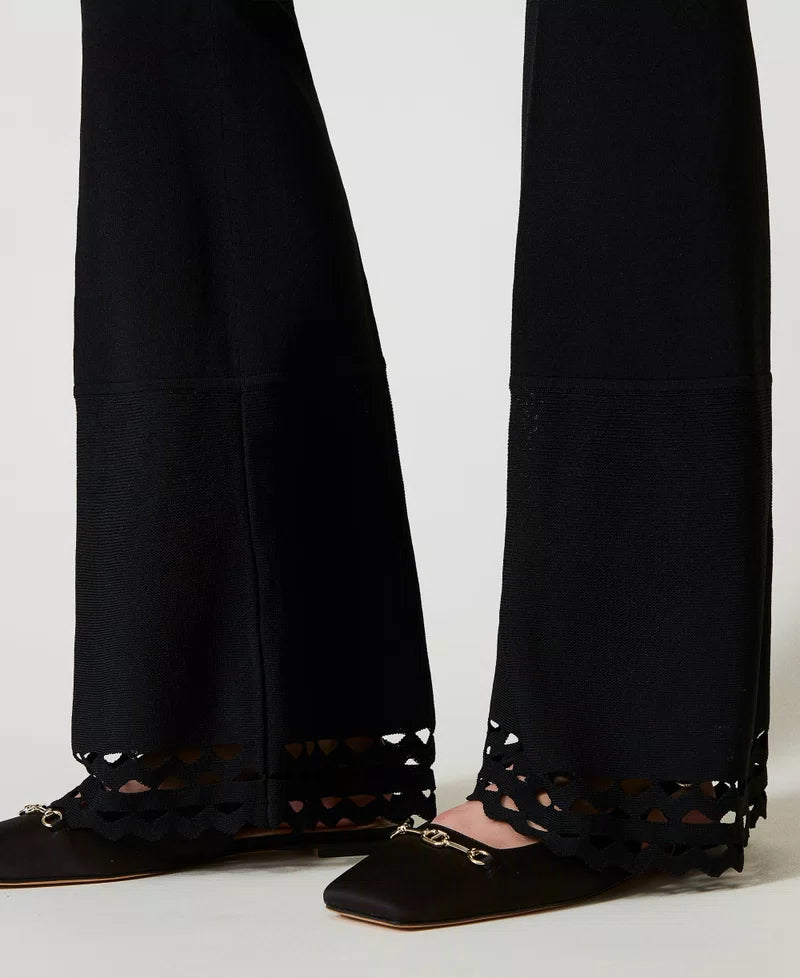 PANTALÓN BAJO BORDADO