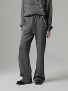 PANTALÓN JOGGER APLICACIÓN