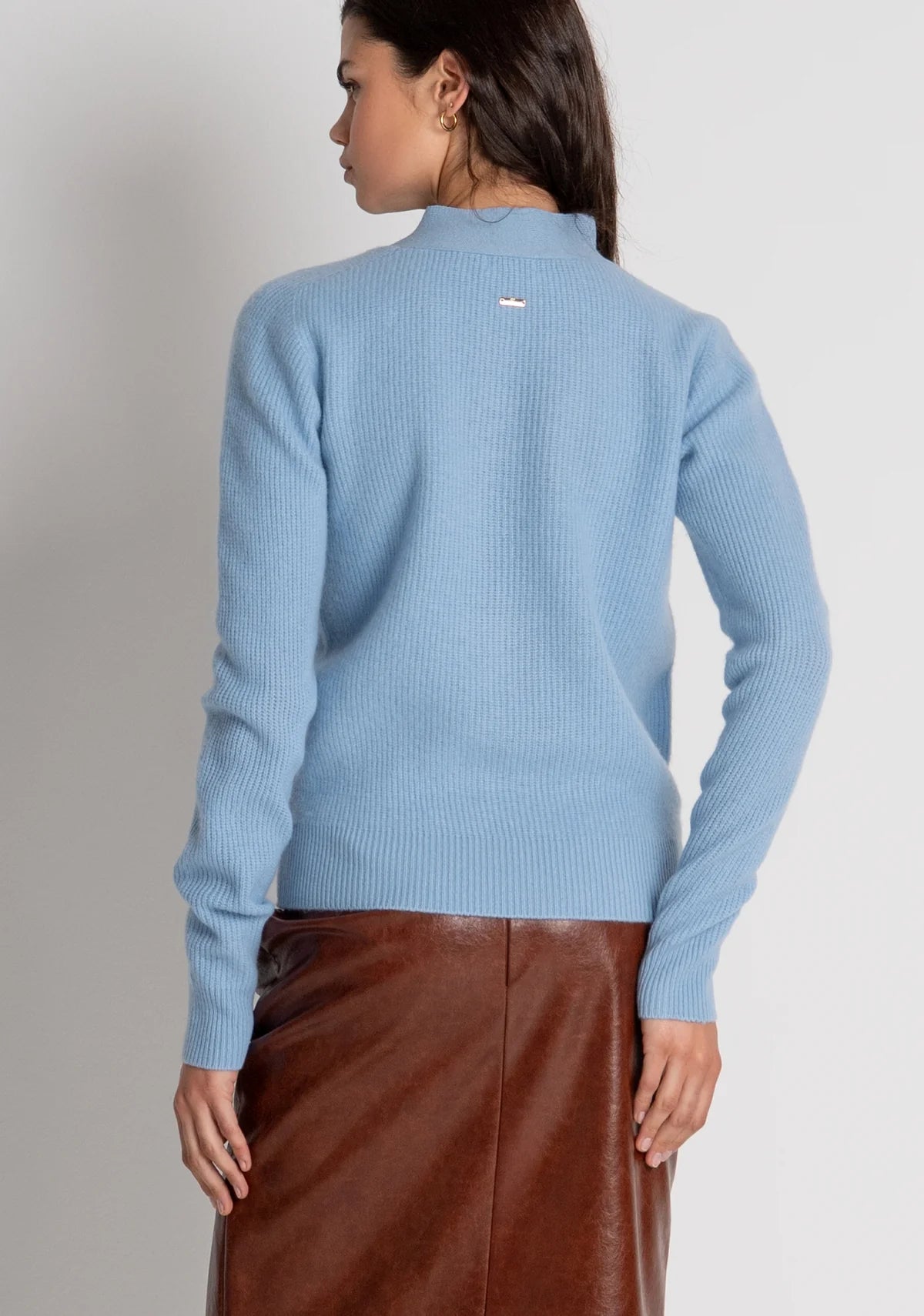 JERSEY LAZO CUELLO