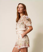 SHORT FLORES 